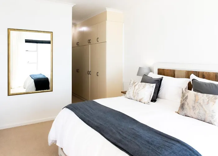 Bayview 305A